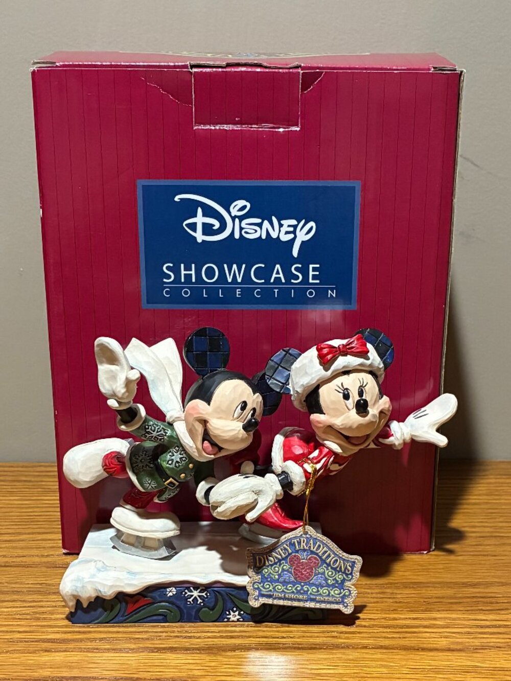 Jim Shore Disney Traditions Skating Sweethearts 6010871 Mickey & Minnie